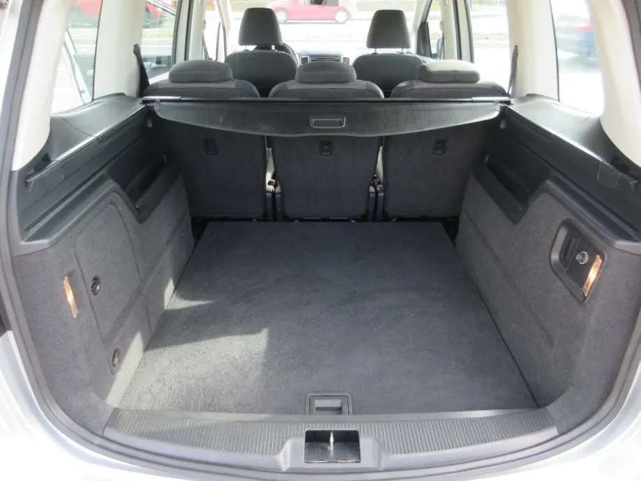 vw sharan 2,0 tdi bmt,140ks,hr auto,,comfortline,reg.god.,servisna,top - slika 19