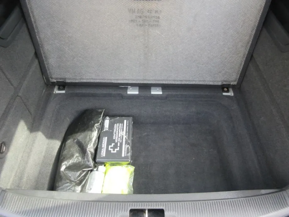 vw sharan 2,0 tdi bmt,140ks,hr auto,,comfortline,reg.god.,servisna,top - slika 23