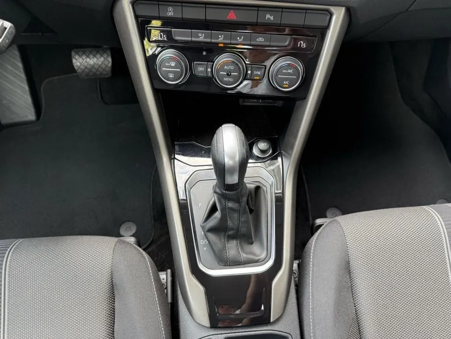 vw t-roc 1.5 tsi dsg °navigacija°adaptivni temp.°leasing bez učešća° - slika 15