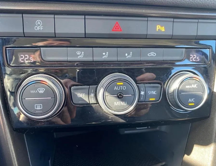 vw t-roc 1,6 tdi. jamstvo. leasing - slika 13