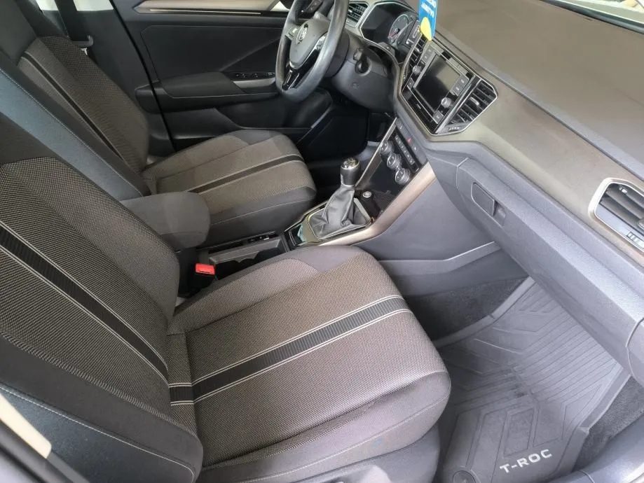 vw t-roc 1,6 tdi style, led, jamstvo, servisna, reg. 1 godinu - slika 13