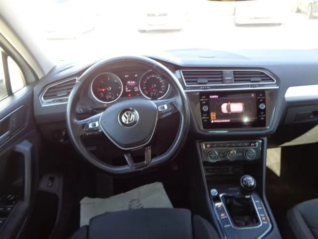 vw tiguan 2,0 tdi cl/navi/pano/xen/gr.sj./lanas/pdc/ele.gep./acc/app - slika 12