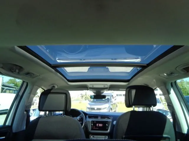 vw tiguan 2,0 tdi cl/navi/pano/xen/gr.sj./lanas/pdc/ele.gep./acc/app - slika 18