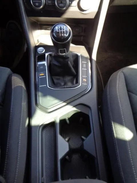 vw tiguan 2,0 tdi cl/navi/pano/xen/gr.sj./lanas/pdc/ele.gep./acc/app - slika 17