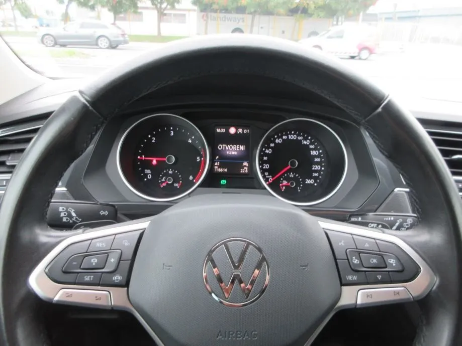 vw tiguan 2,0 tdi dsg 150ks,life,led,navi,rik.kamera,toop stanje,.. - slika 13