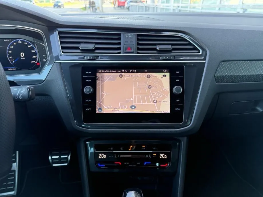 vw tiguan 2.0 tdi dsg r-line °virtual°navi°head-up°leasing bez učešća° - slika 14