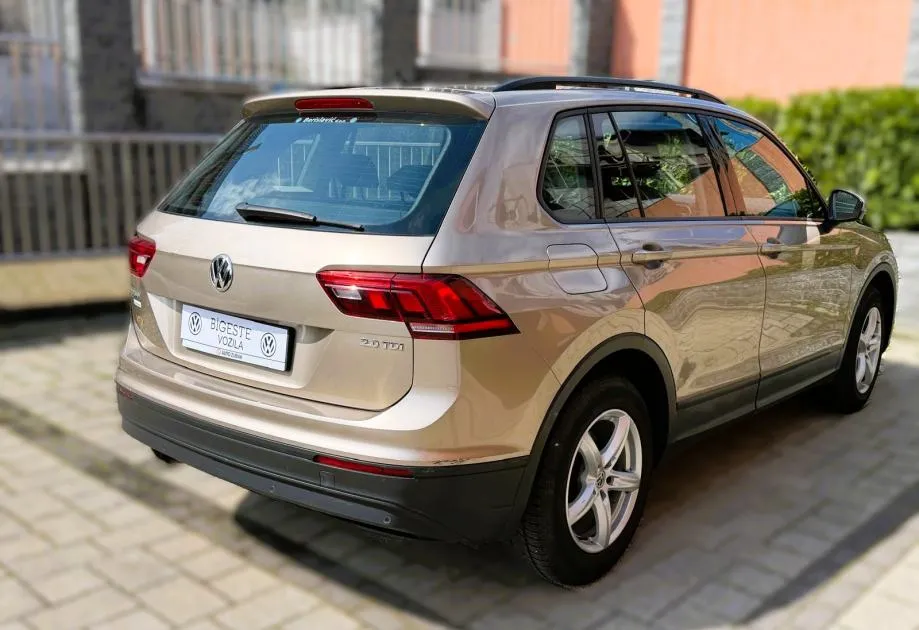 vw tiguan 2,0 tdi,r-mjenjač,hr vozilo,prvi vlasnik. - slika 7