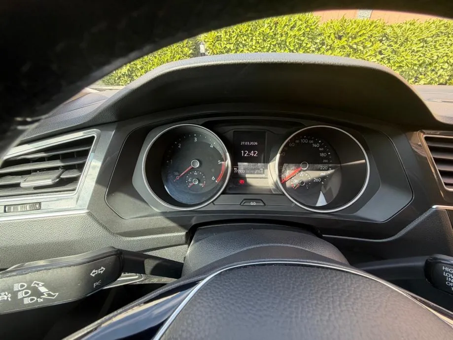 vw tiguan 2,0 tdi,r-mjenjač,hr vozilo,prvi vlasnik. - slika 10