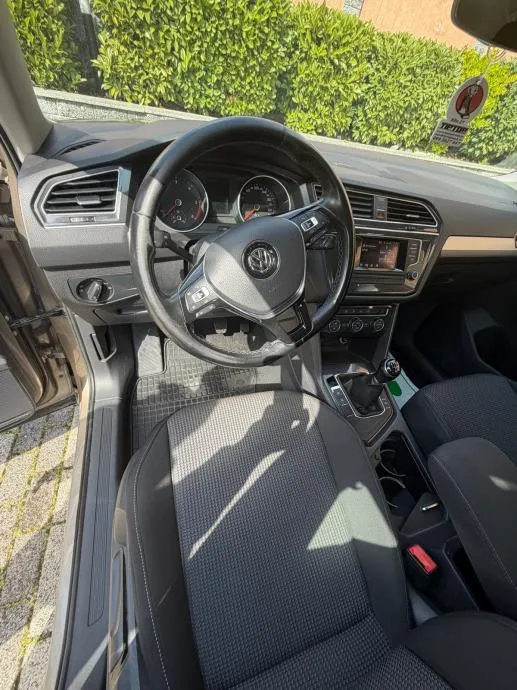vw tiguan 2,0 tdi,r-mjenjač,hr vozilo,prvi vlasnik. - slika 12