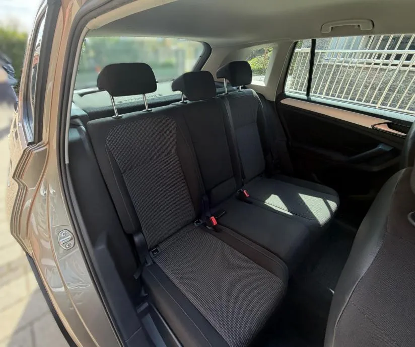 vw tiguan 2,0 tdi,r-mjenjač,hr vozilo,prvi vlasnik. - slika 13