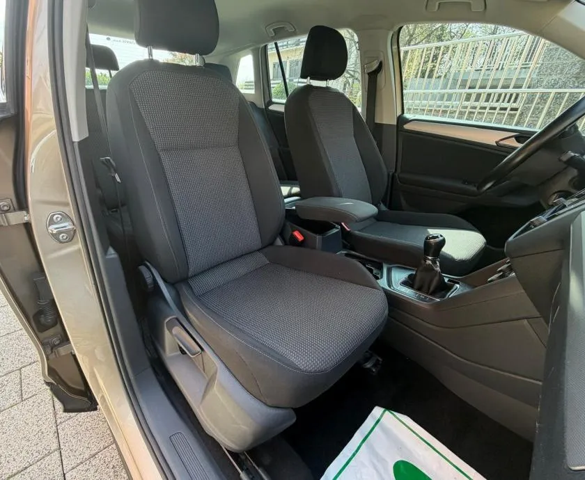 vw tiguan 2,0 tdi,r-mjenjač,hr vozilo,prvi vlasnik. - slika 14