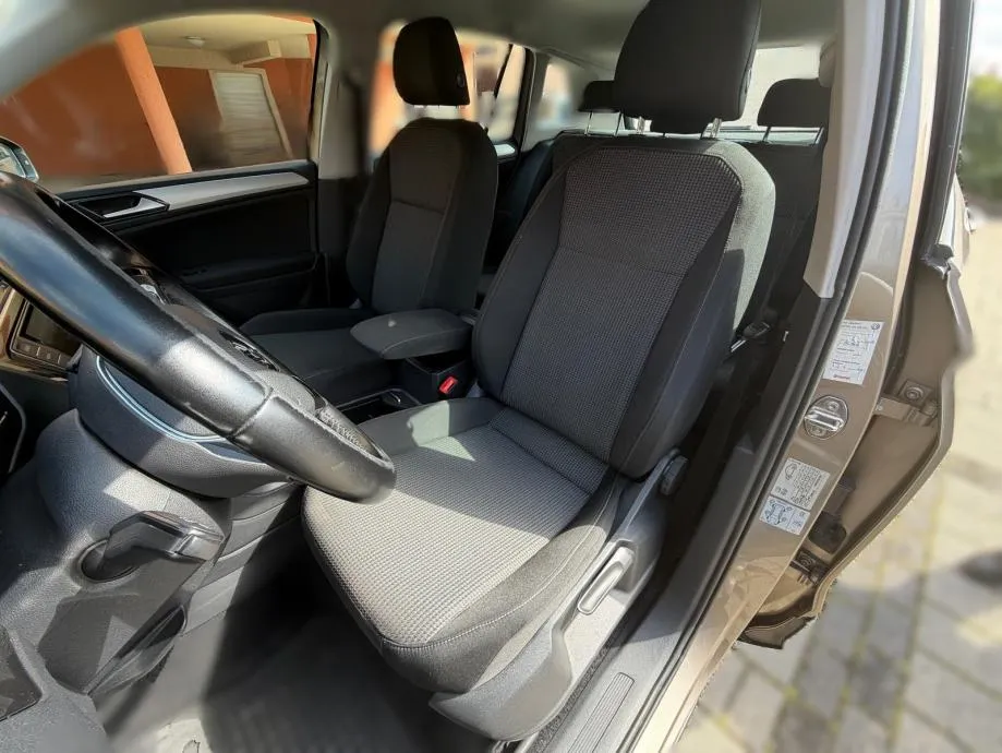 vw tiguan 2,0 tdi,r-mjenjač,hr vozilo,prvi vlasnik. - slika 19