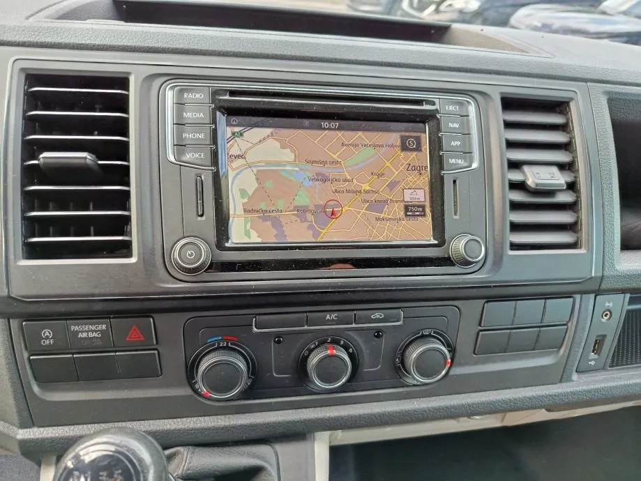vw transporter 2.0 tdi,jamstvo do 2 god,vozilo u sustavu pdv-a, 2018 g - slika 11