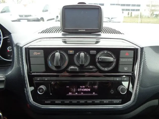 vw up! 1,0 mpi asg automatik/redizajn/samo 49tkm/klima/navi/alu 15'' - slika 18