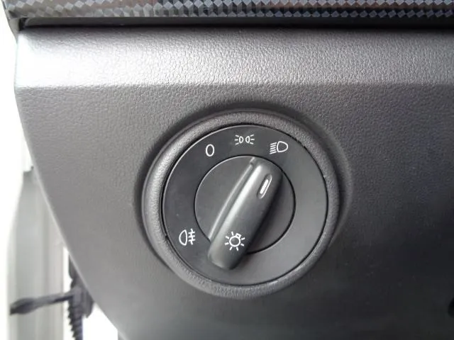 vw up! 1,0 mpi asg automatik/redizajn/samo 49tkm/klima/navi/alu 15'' - slika 21