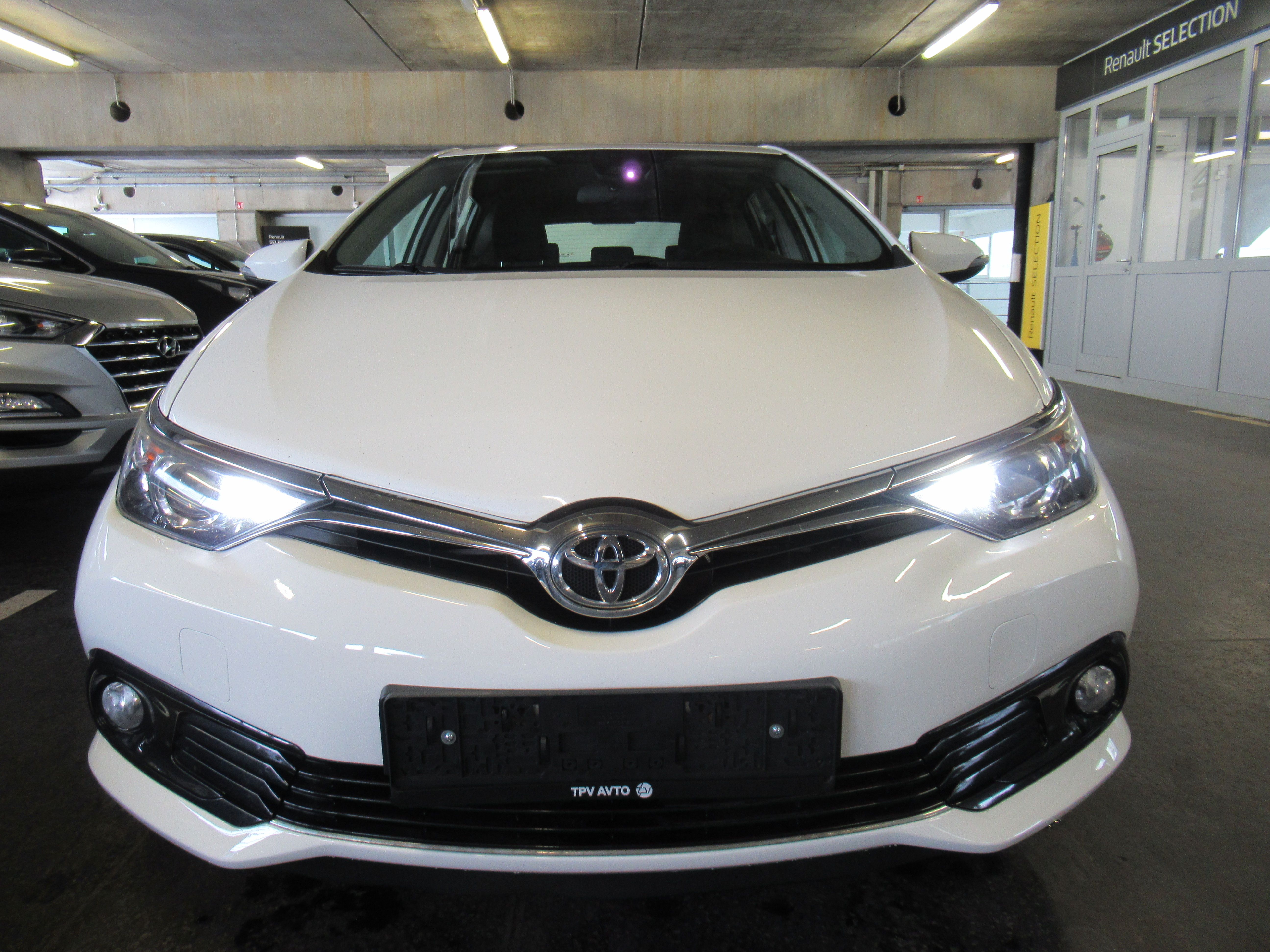 toyota auris 1.2 turbo luna - slika 6