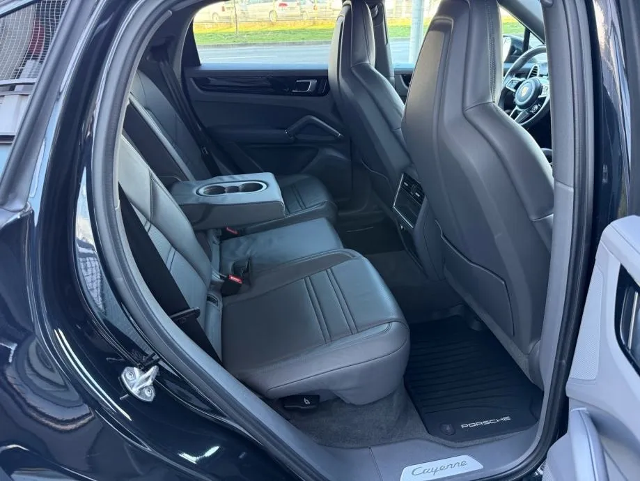 porsche cayenne coupe 3.0 sport °chrono°matrix°kamera 360°u pdv-u° - slika 9