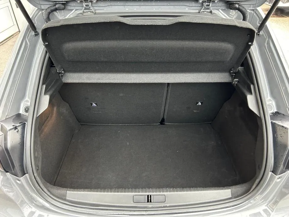 peugeot 208 hybrid 110 e-dcs6 - 2025 - 15000 km - gratis registracija - slika 22