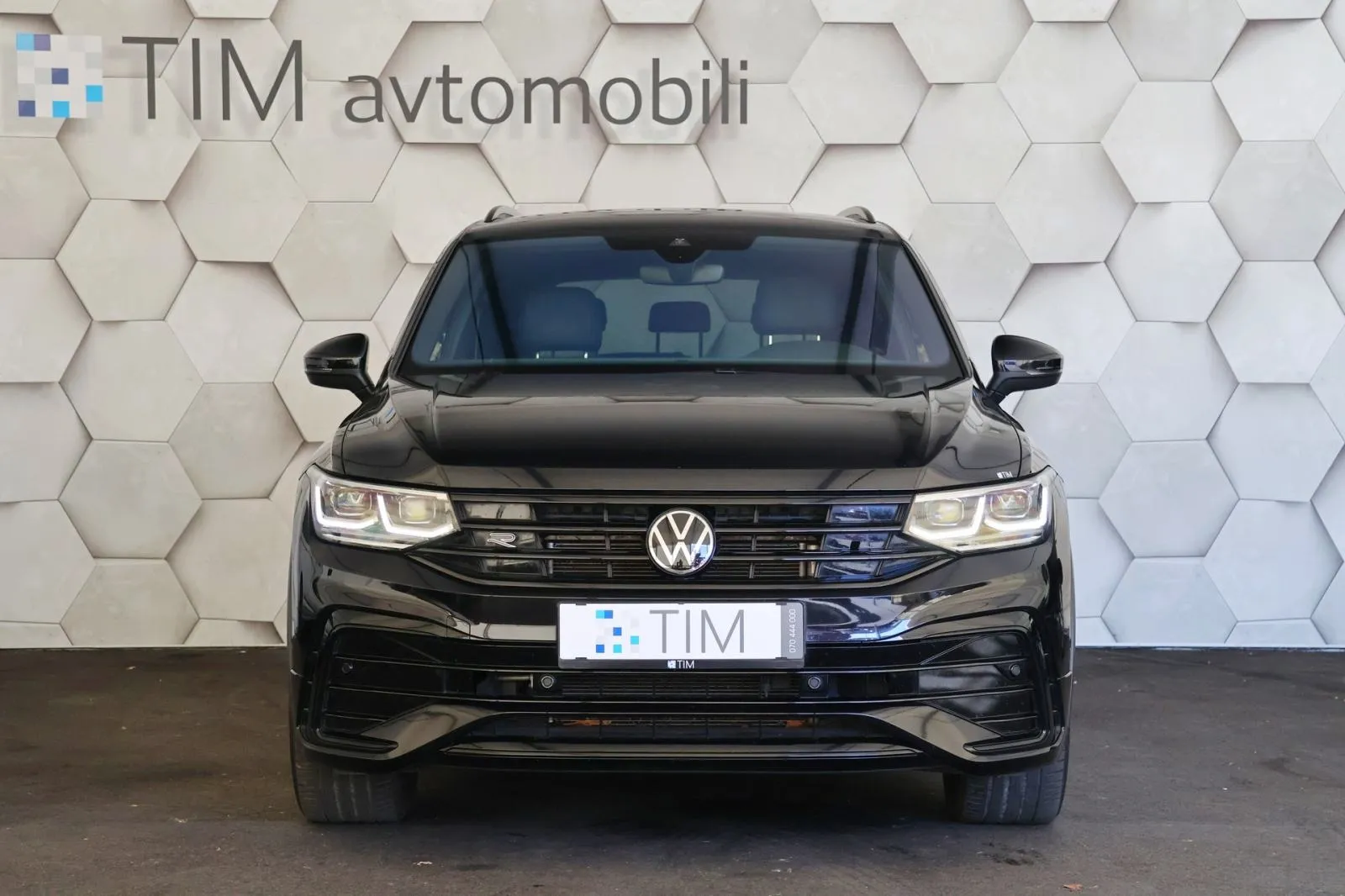 volkswagen tiguan 2.0tdi 4-motion dsg r-line 200km virtual kamera - slika 5