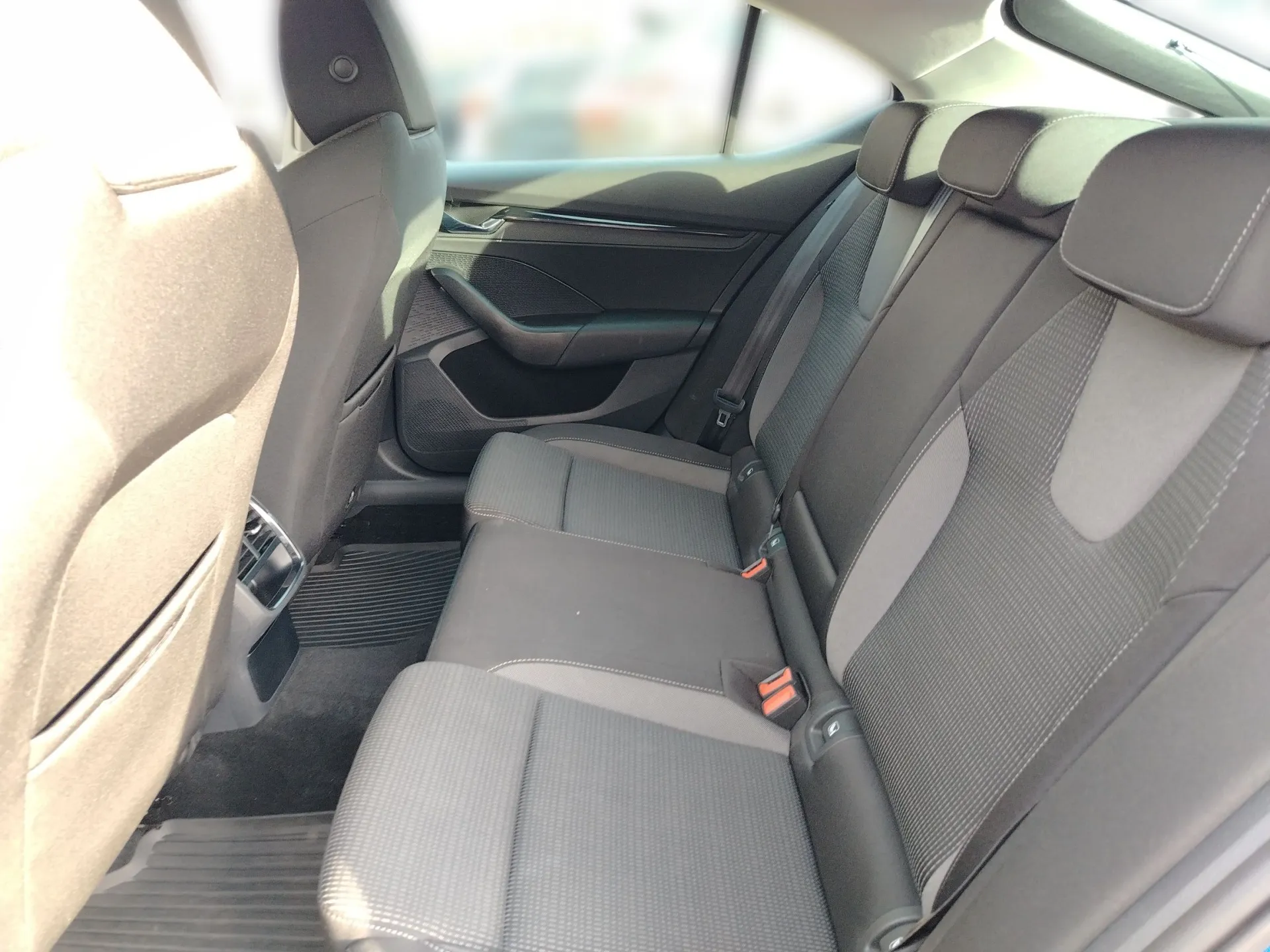 škoda octavia 2.0 tdi dsg 4x4 ambition - slika 12