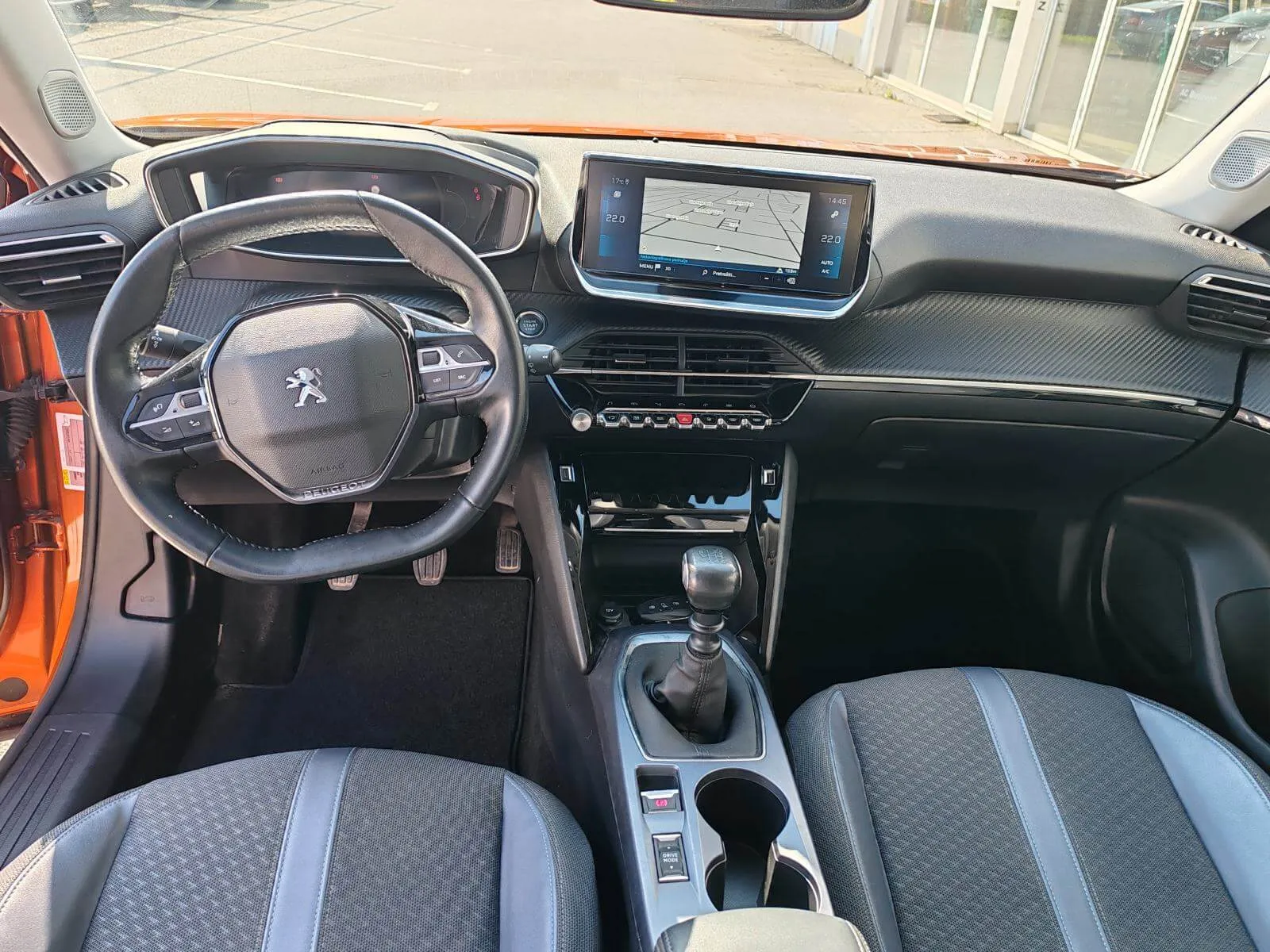 peugeot 2008 1,2 puretech - slika 7