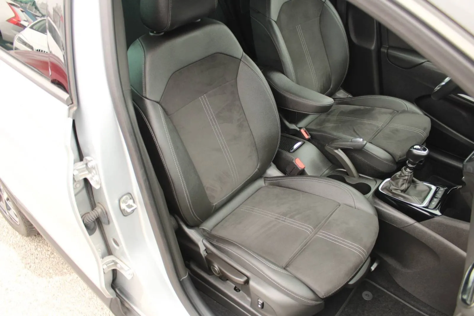 opel crossland 1.2 turbo *led, navigacija, kamera* - slika 19