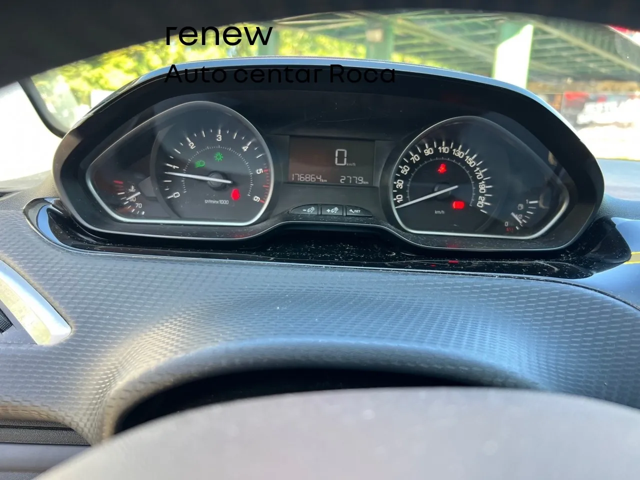 peugeot 2008 1,6 bluehdi 100 active - slika 5