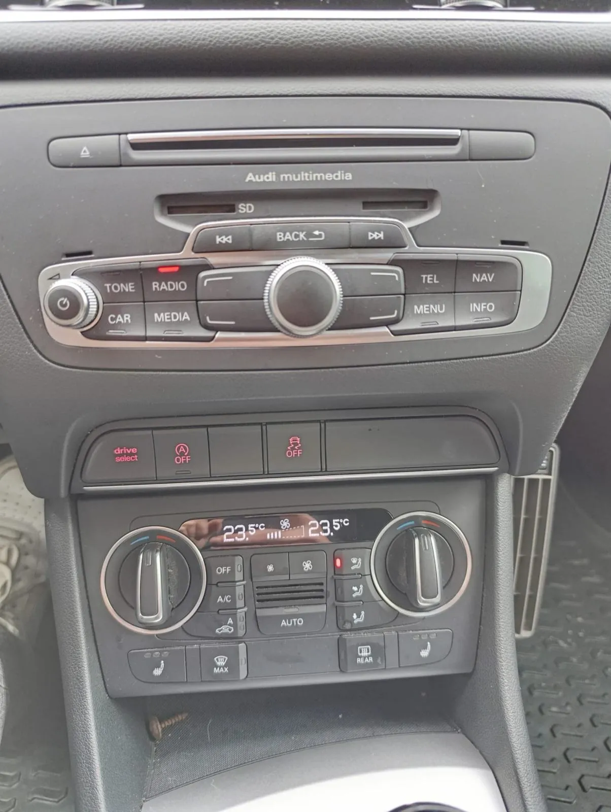 audi q3 2,0 tdi - slika 20