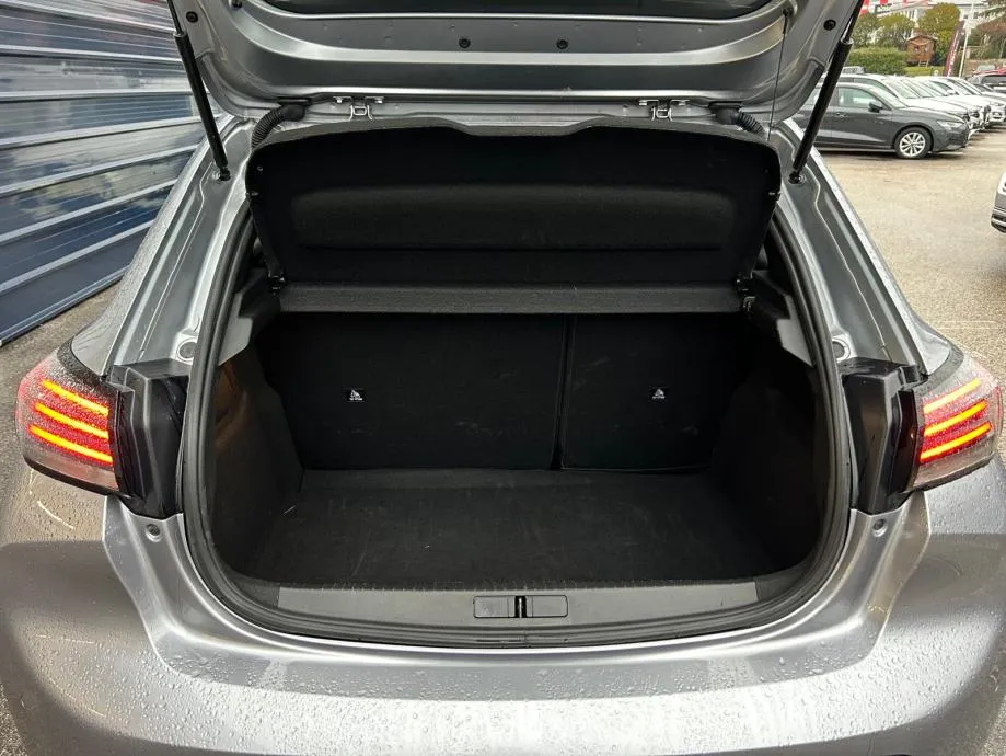peugeot 208 hybrid 110 e-dcs6 - 2025 - 13000 km - gratis registracija - slika 22