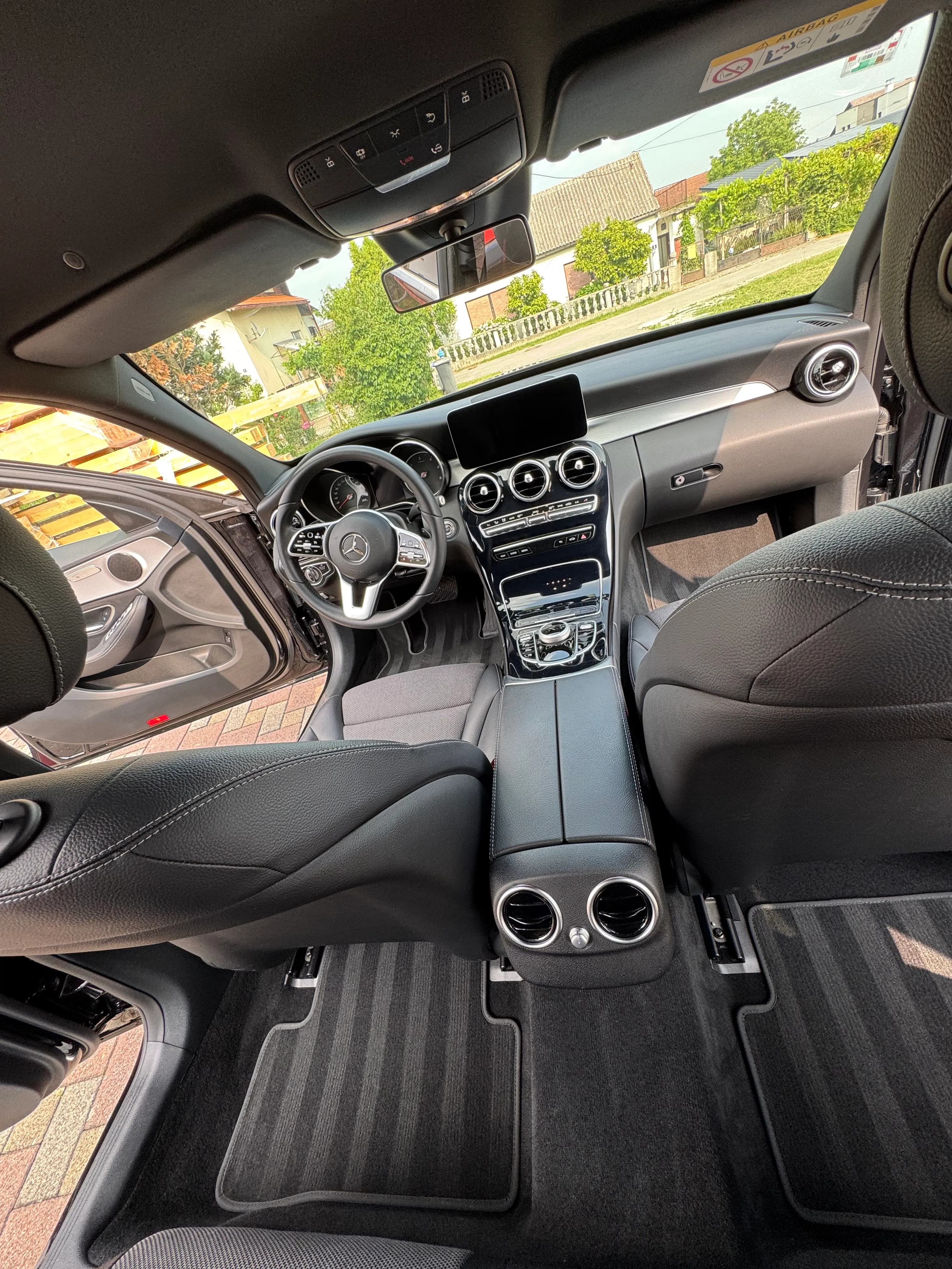 mercedes-benz c-klasa avantgarde 200d aut. - slika 13