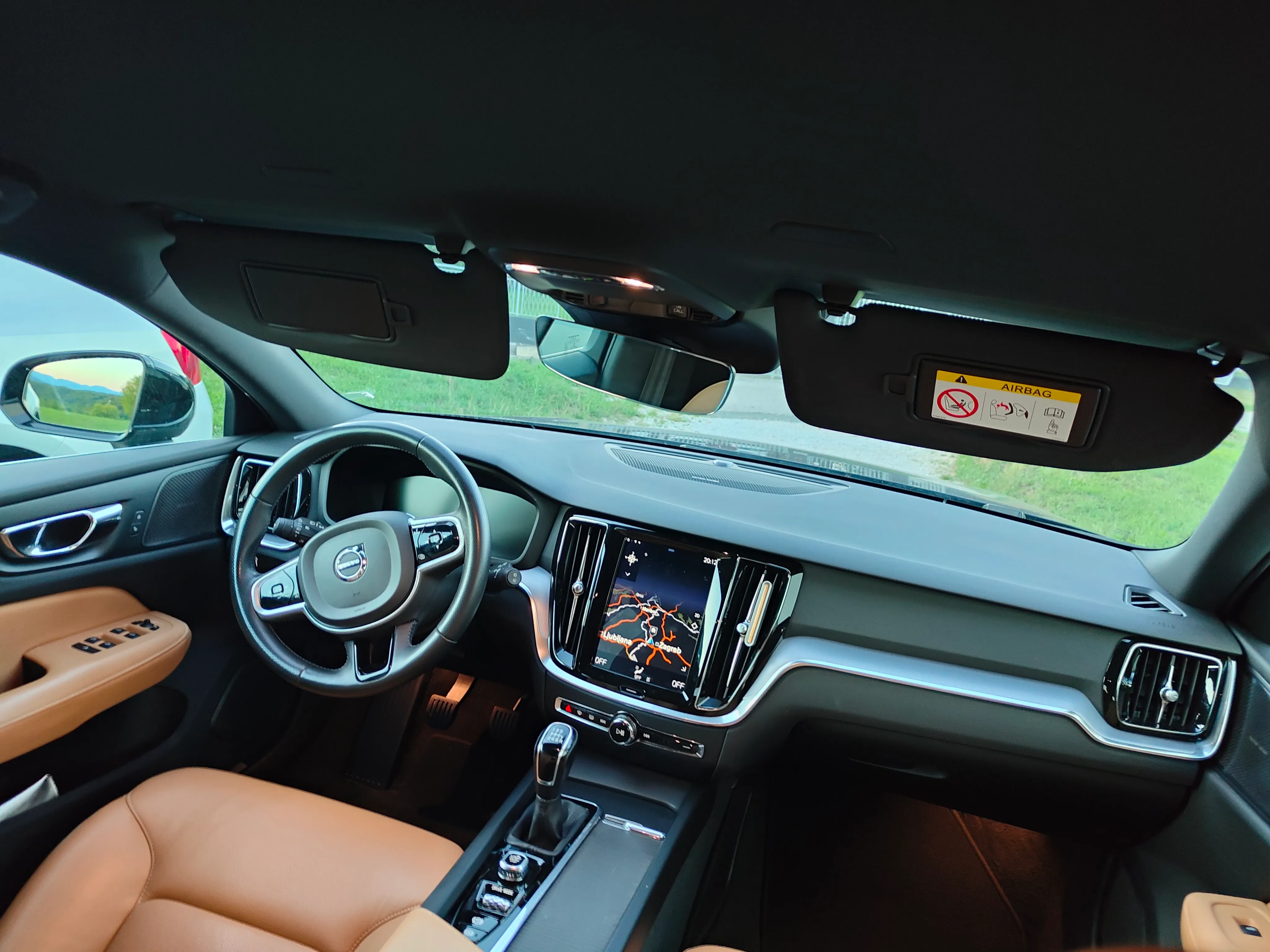 volvo v60 d3 (150 ks), 2019. harman kardon - slika 18