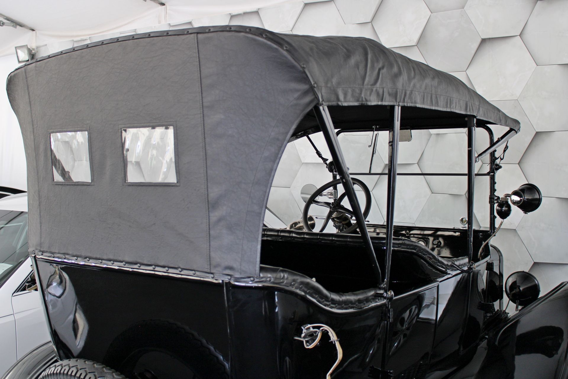 ford model t convertible - restavriran - slika 14