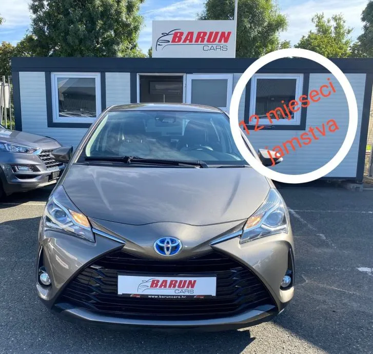 Toyota Yaris HYBRID , 2 godine jamstva,Registriran,Nove gume - Zagreb