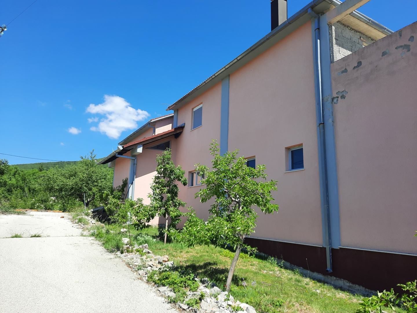 poslovno-stambena zgrada kamensko 768 m2 - slika 4