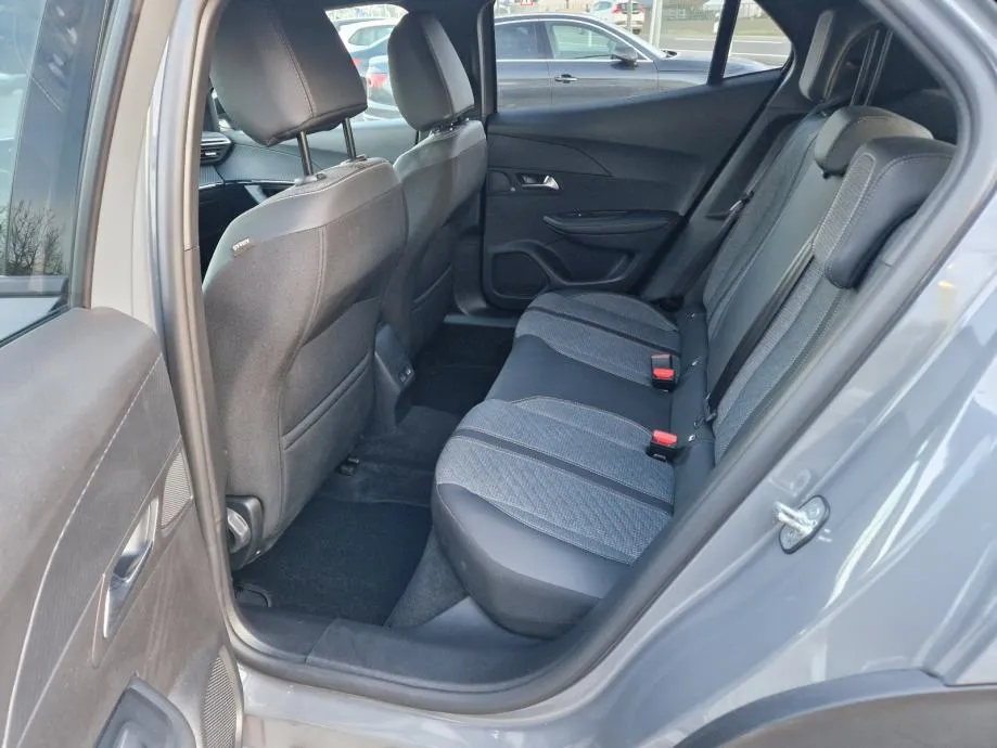 peugeot 2008 1,2 allure 2025., navi, led, park senz, kamera..10 200 km - slika 13