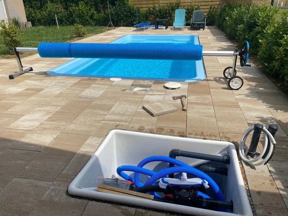 poliesterski-vinyloester bazen’’maldivi6,00x3,00x1,35 montaža opreme - slika 3