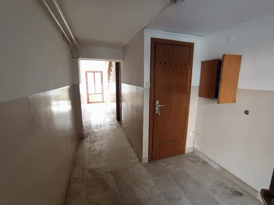 kuća: zagreb (trnovčica), 300.00 m2 = 4 etaže / stana (prodaja) - slika 4