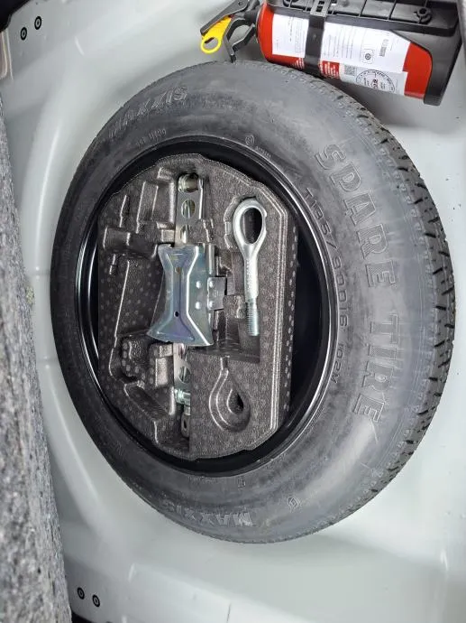 suzuki vitara 1,4 2wd glx+ hybrid reg. 03/27 - slika 20