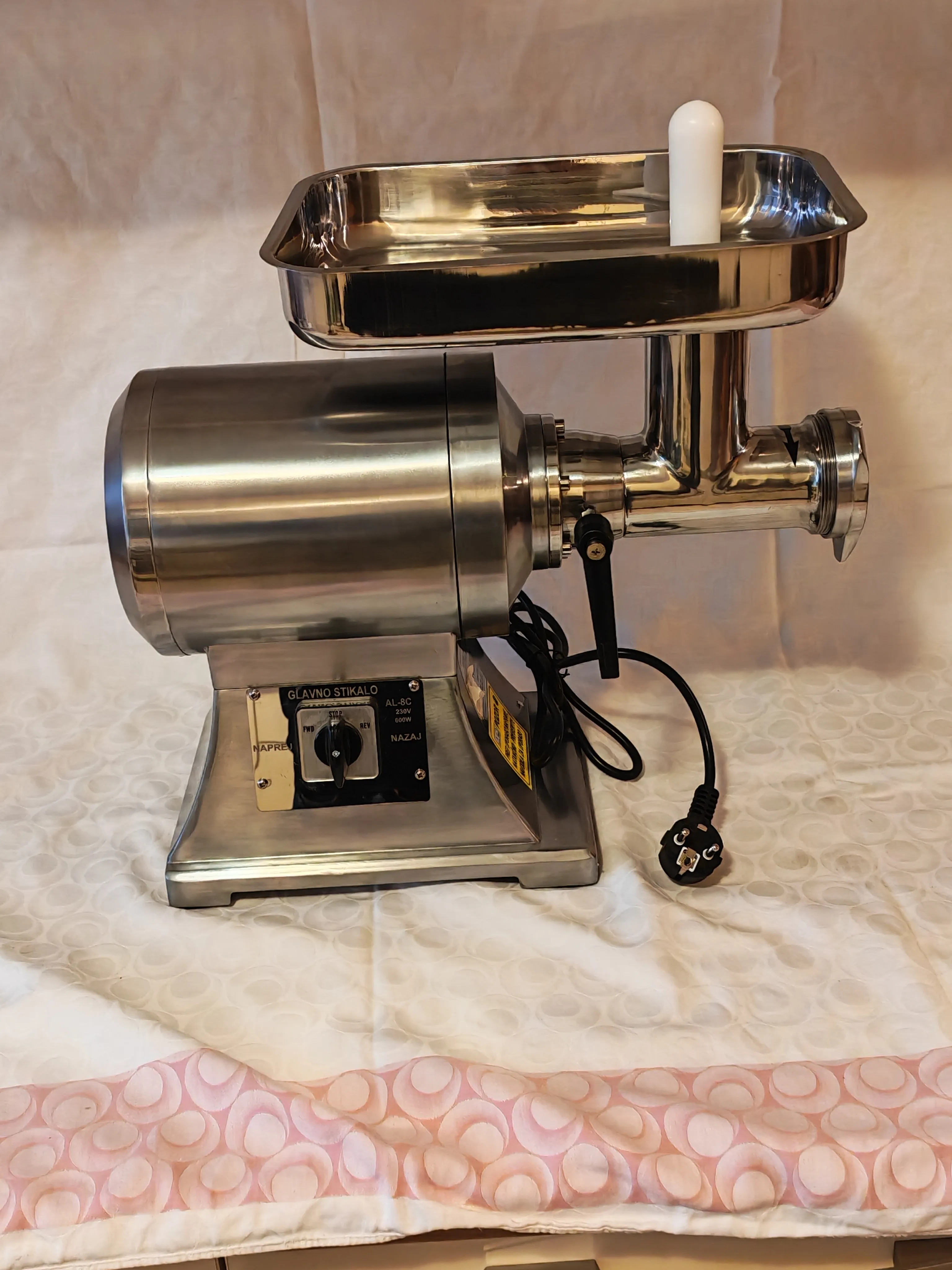 Mašina za mljevenje mesa broj 8mm Račun Garancija Dostava Video !!! - Zagreb