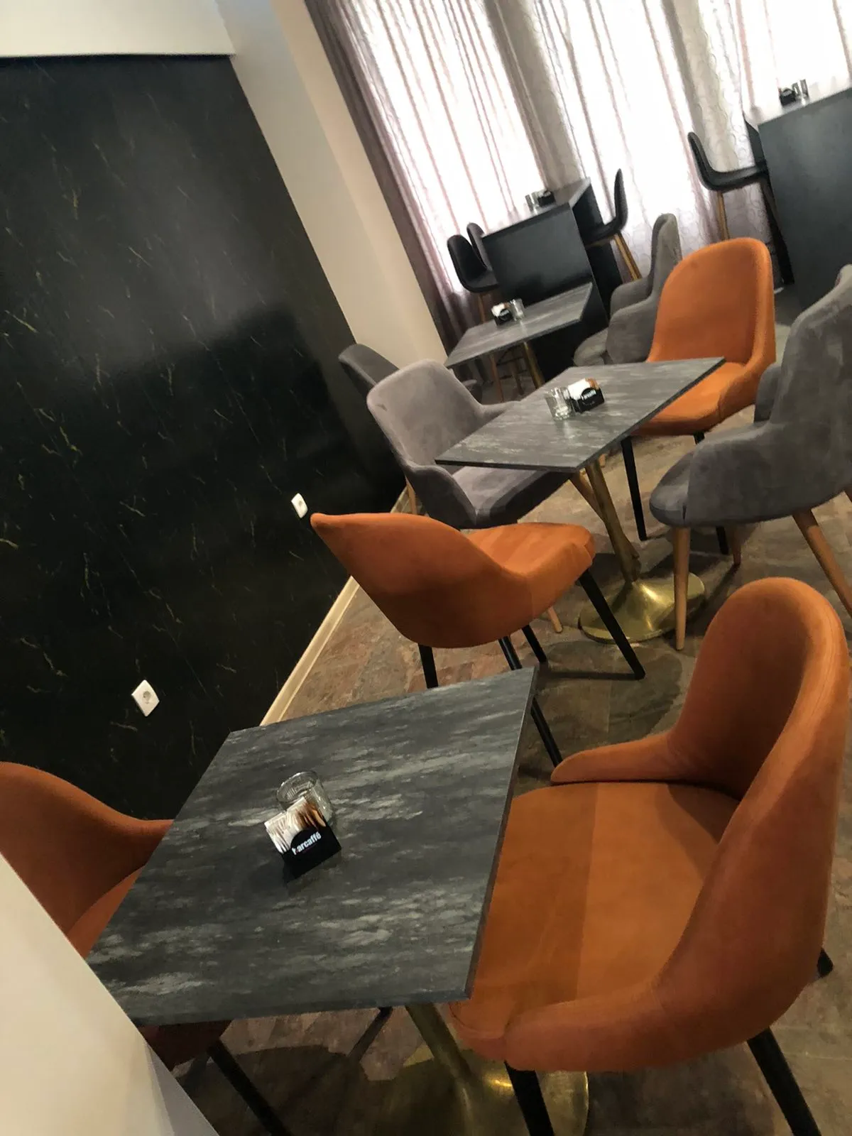 caffe bar 110 m2 - zaprešić -strogi centar - slika 8