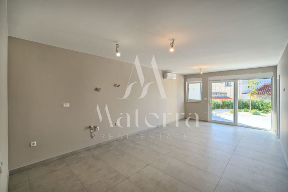 novogradnja, stan 70m2, 100m od mora (prodaja) - slika 4