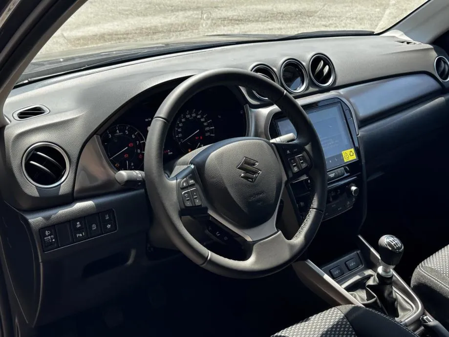 suzuki vitara 1.4 hybrid gl+ 2wd - dostupno odmah!!! - slika 7