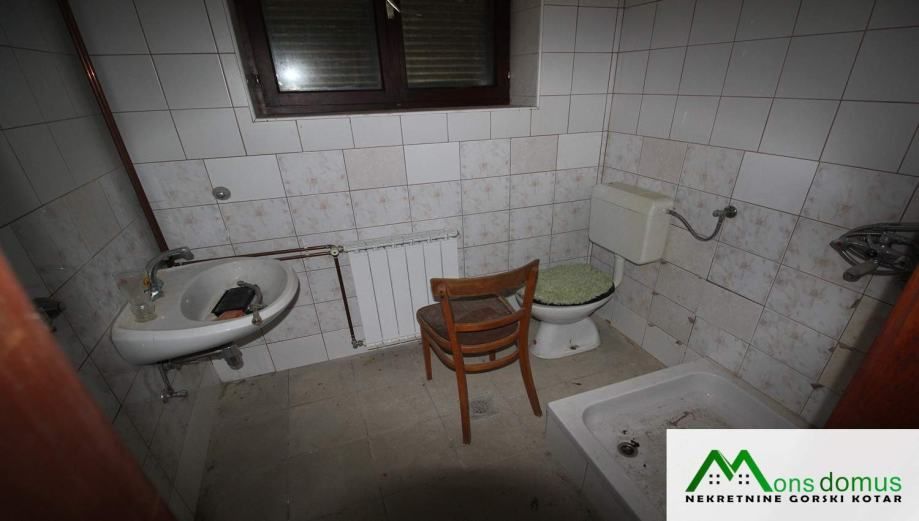 kuća za nas i dva apartmana za najam (prodaja) - slika 15