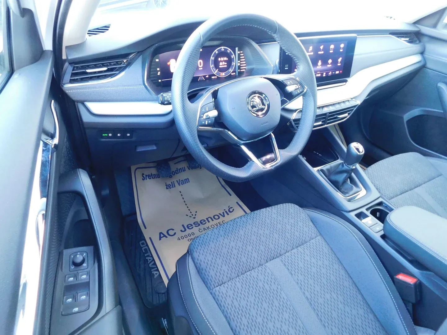 10515 škoda octavia style 2.0 tdi - slika 9