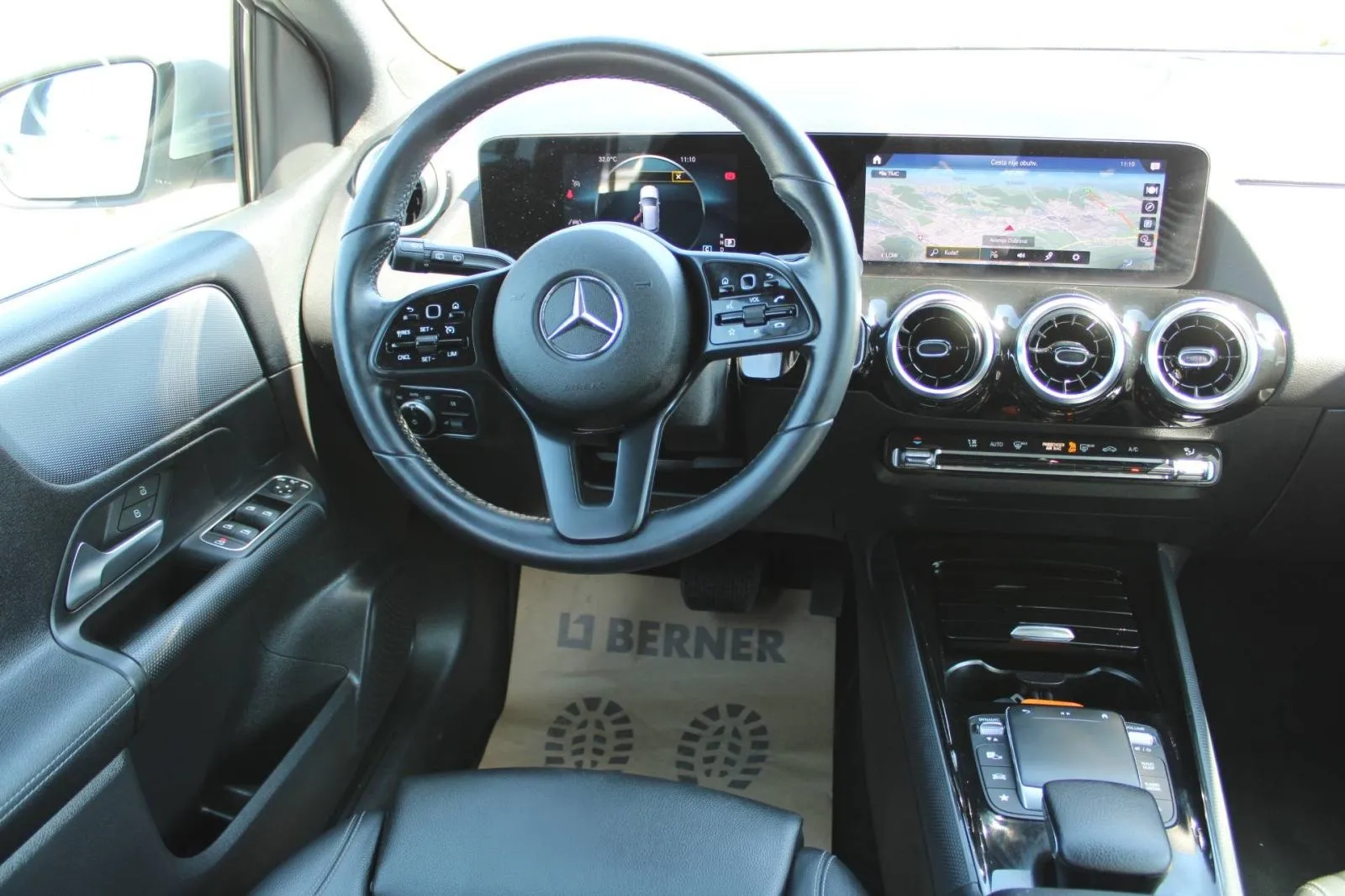 mercedes-benz klasa b 180d automatik *led, navigacija, kamera* - slika 12