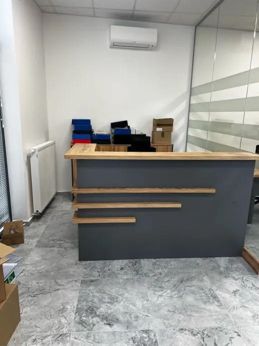 uredski namještaj recepcijski pult i radni stolovi akcija 30%do kraja - slika 2