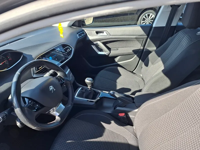 peugeot 308 1.5 hdi*130ks*klima*navigacija*park.kamera* - slika 9