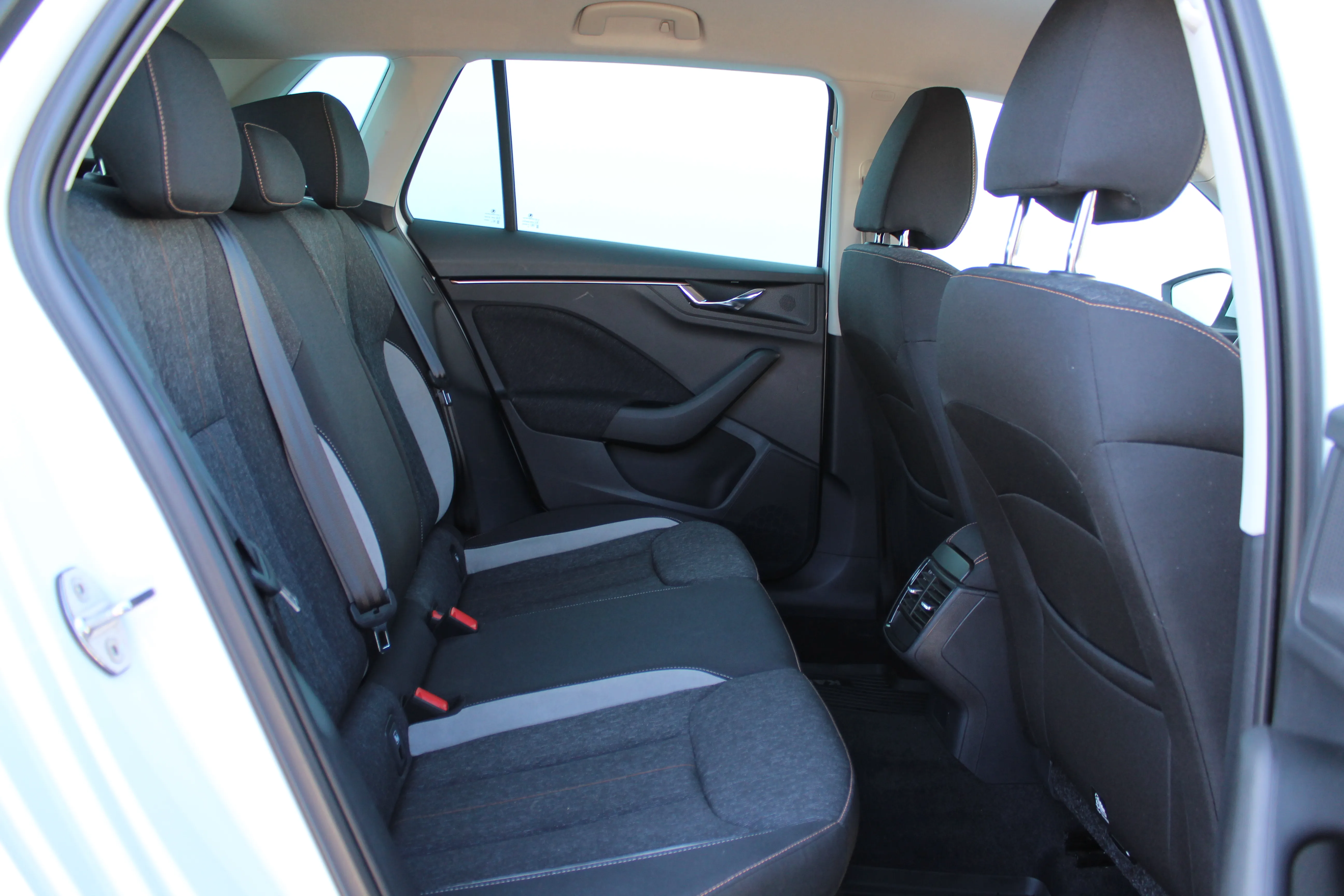 škoda kamiq style 1.0 tsi - slika 13