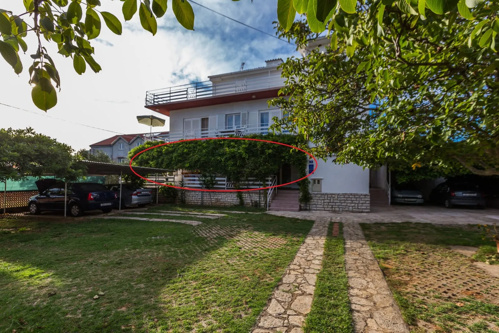 app 4+1 od 49 eura u prizemlju sa velikom terasom ,od plaže 100 metara - slika 5