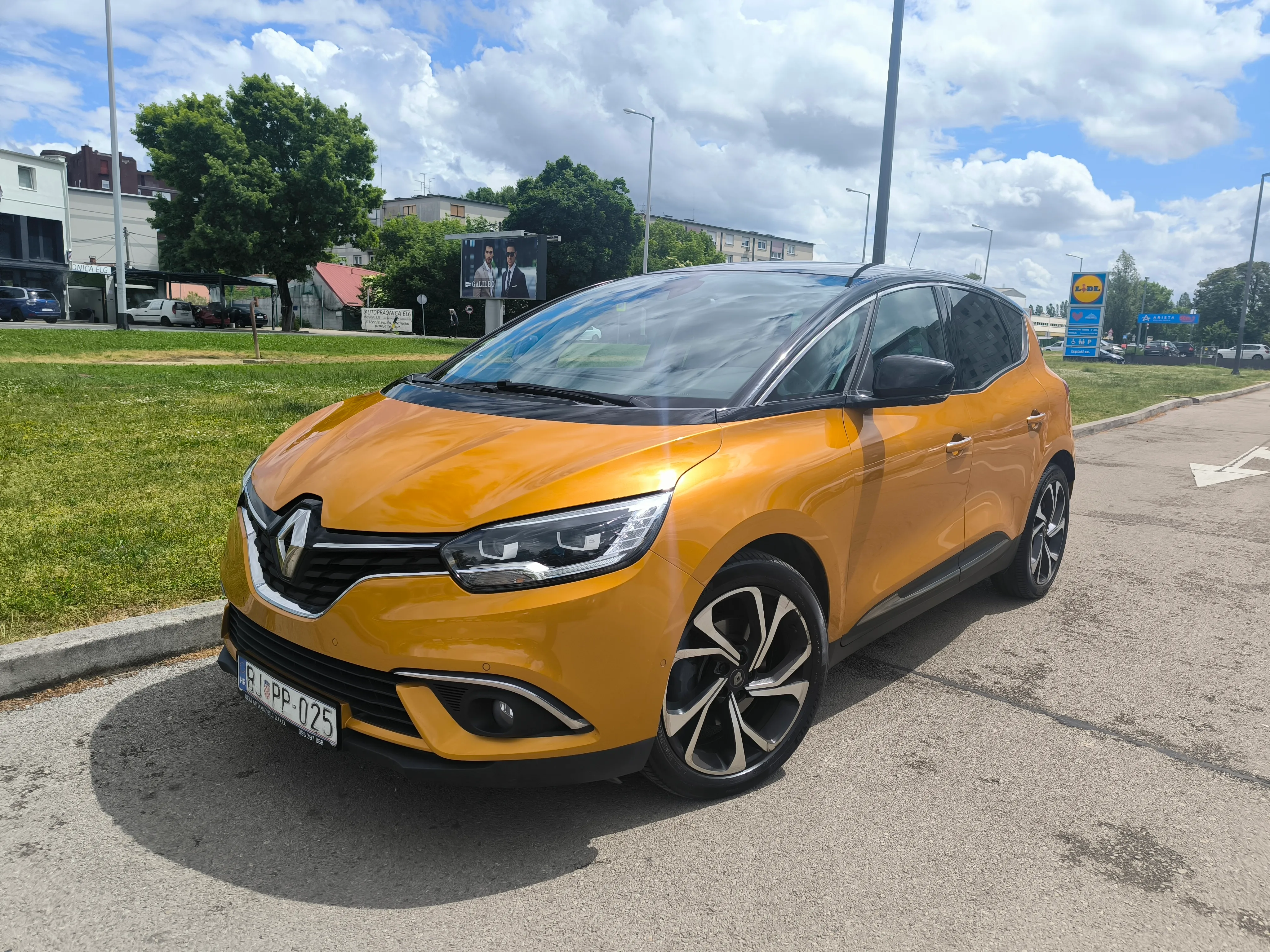 renault scenic dci 120 ,intens, full led, kamera, top stanje - slika 8